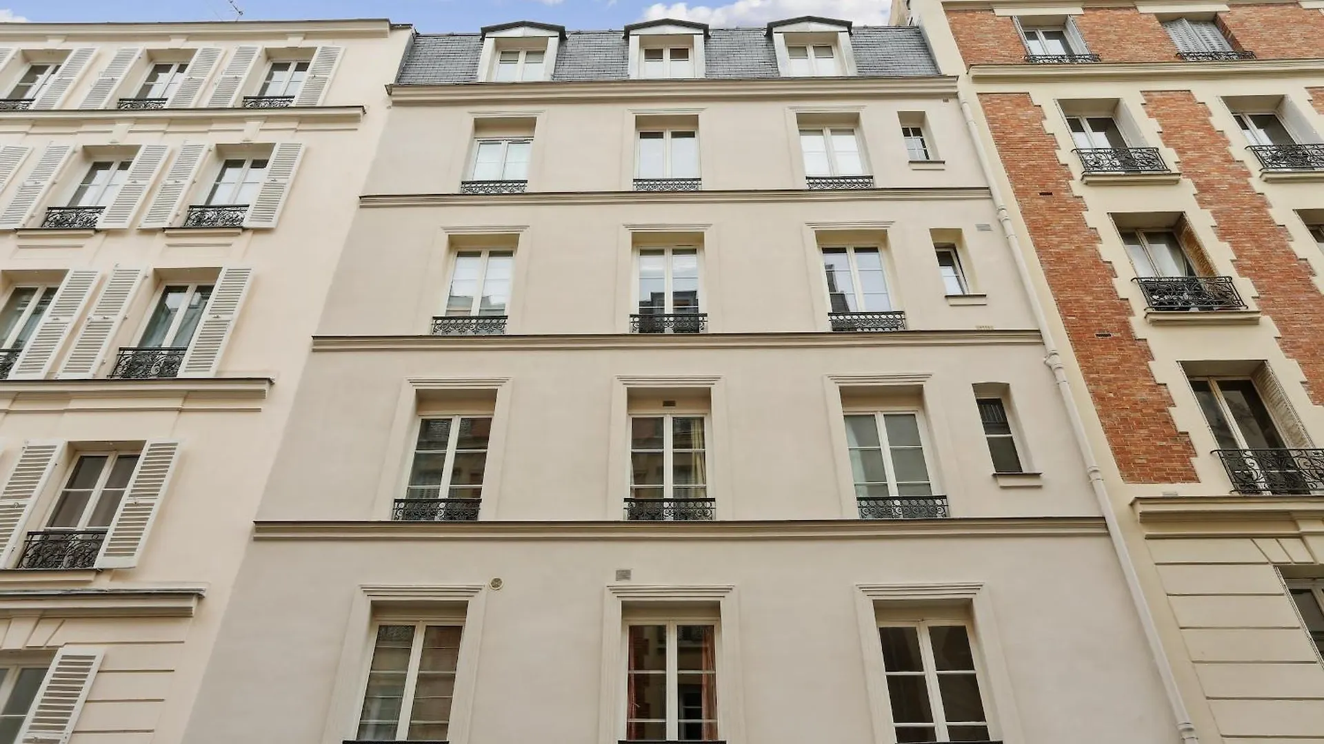 Les Invalides & Eiffel Tower - 1Br - Cityapartmentstay Paris Apartment
